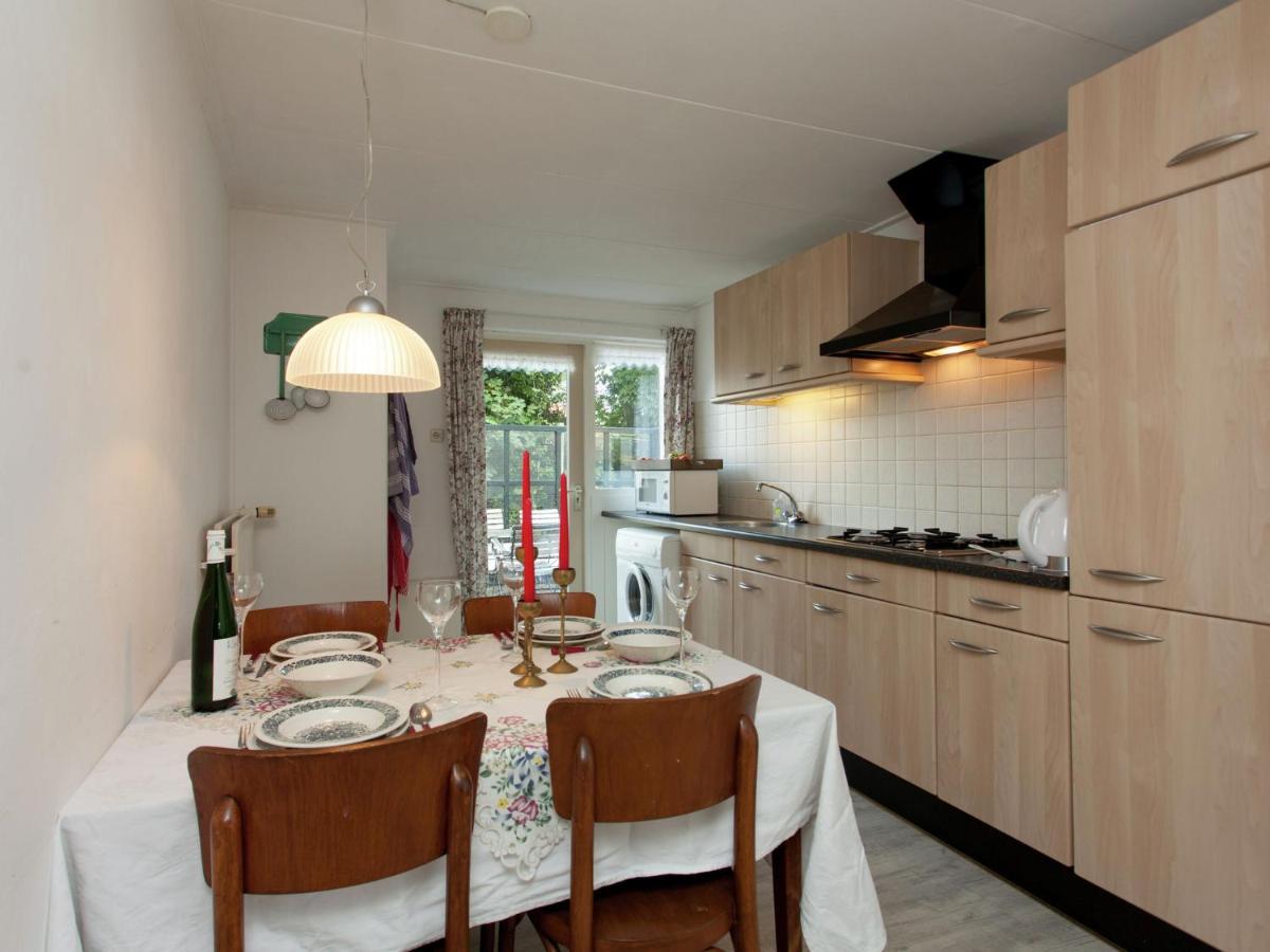 Fairytale Cottage In Nes Friesland With Garden 外观 照片