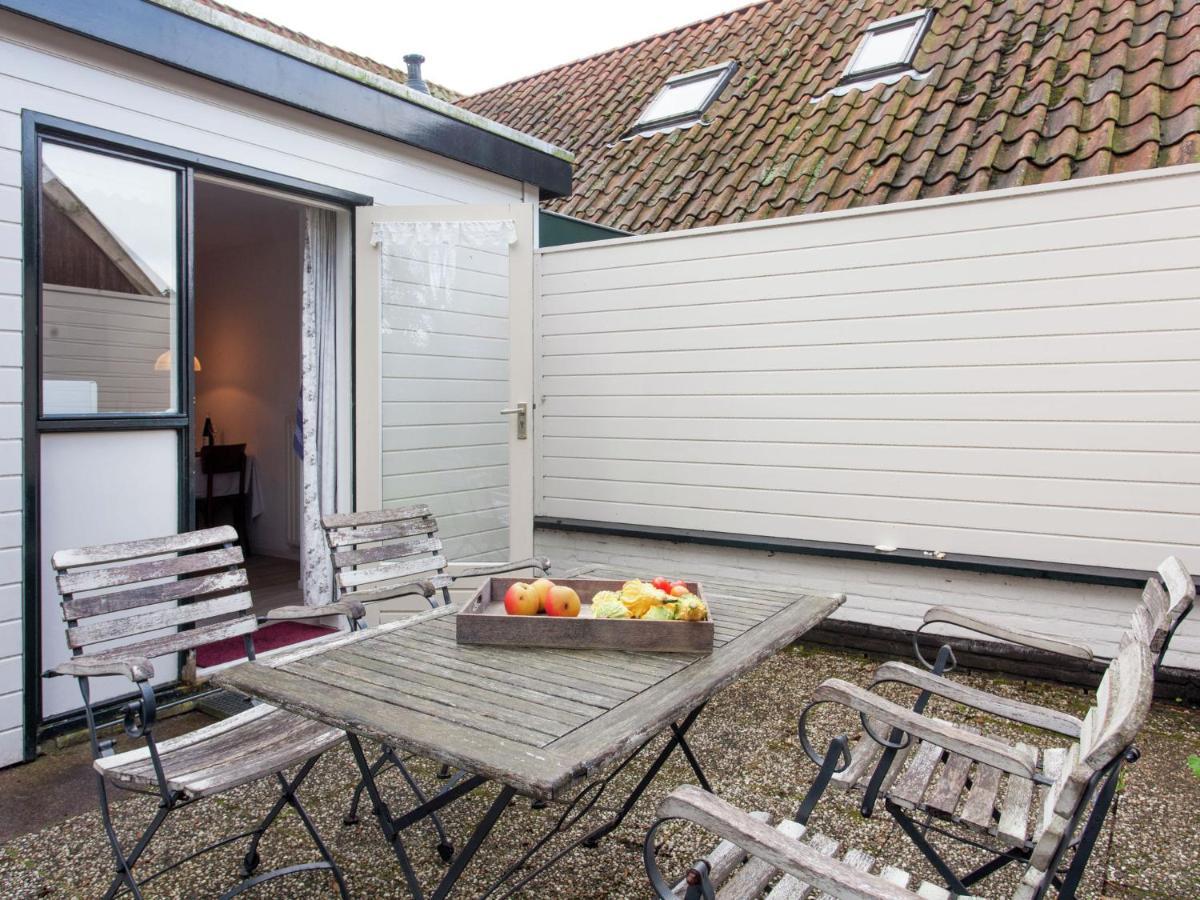 Fairytale Cottage In Nes Friesland With Garden 外观 照片