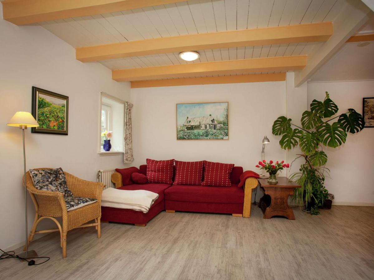 Fairytale Cottage In Nes Friesland With Garden 外观 照片