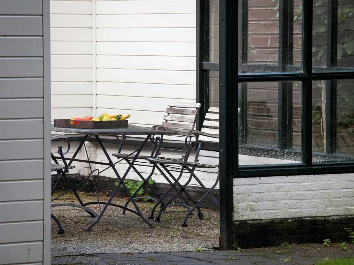 Fairytale Cottage In Nes Friesland With Garden 外观 照片