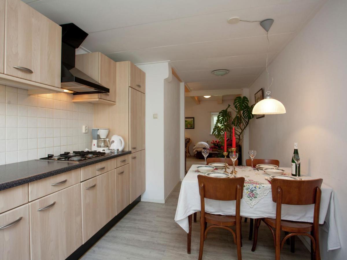Fairytale Cottage In Nes Friesland With Garden 外观 照片